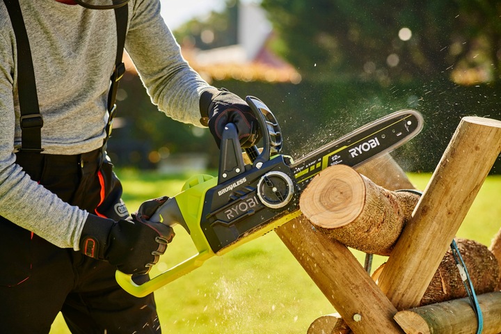 RYOBI AKU PILARKA BEZSZCZOTKOWA PIŁA ŁAŃCUCH. GAŁĘZIÓWKA 18V OCS1830