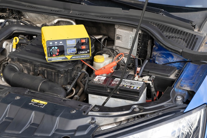 PROSTOWNIK SAMOCHODOWY DO AKUMULATORÓW 24V 12V 20A POLSKIE MENU