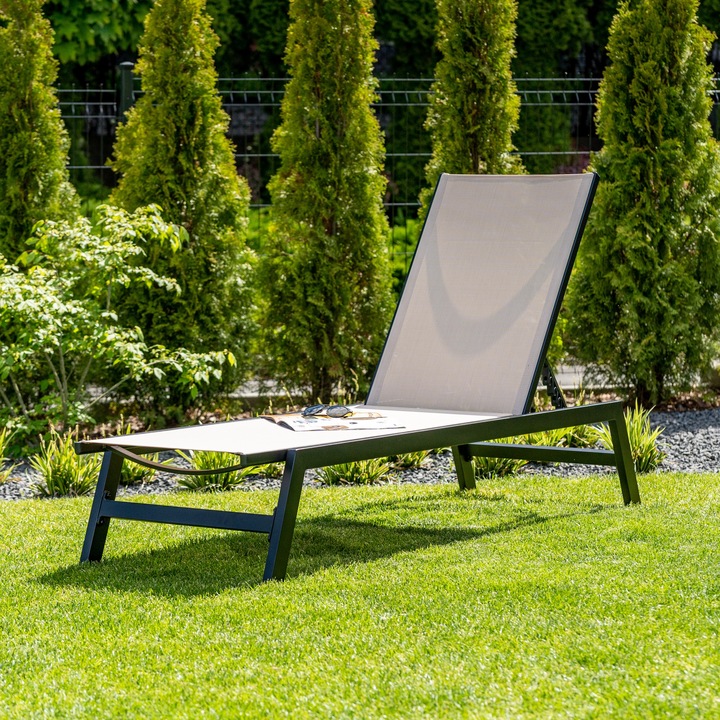 Leżak ogrodowy beżowy wygodny z aluminium rozkładany Leżanka na taras 60 cm
