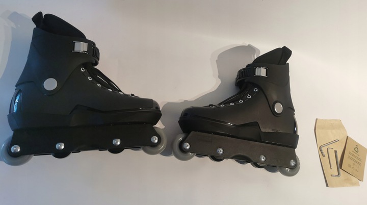 Łyżworolki Roces M12 UFS czarne r.41/ 41,5