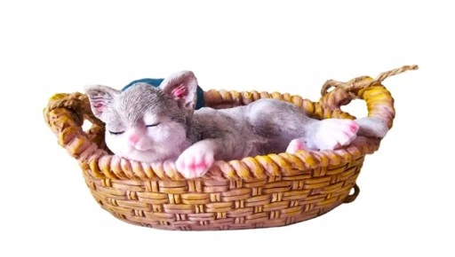 FIGURKA OZDOBNA - KOT ŚPIĄCY W KOSZYKU