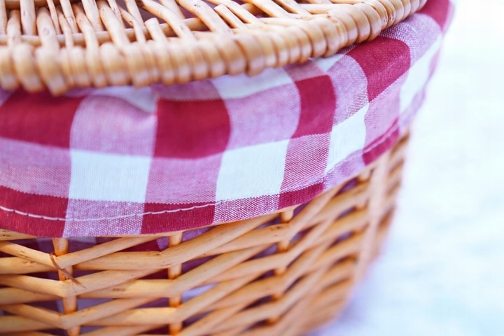 KOSZ NA PIKNIK KOSZYK PIKNIKOWY WIKLINOWY DUŻY MOCNY CZERWONY Z RĄCZKĄ