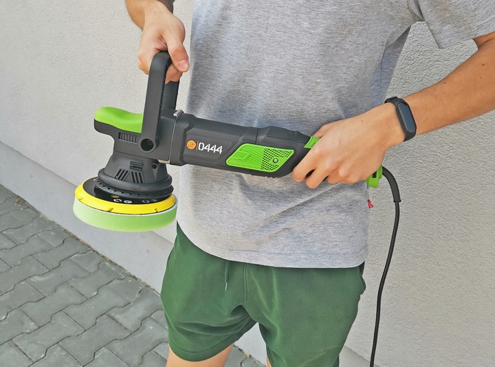 POLERKA SAMOCHODOWA MIMOŚRODOWA OSCYLACYJNA 1600W Z REGULACJĄ 3 X GĄBKA