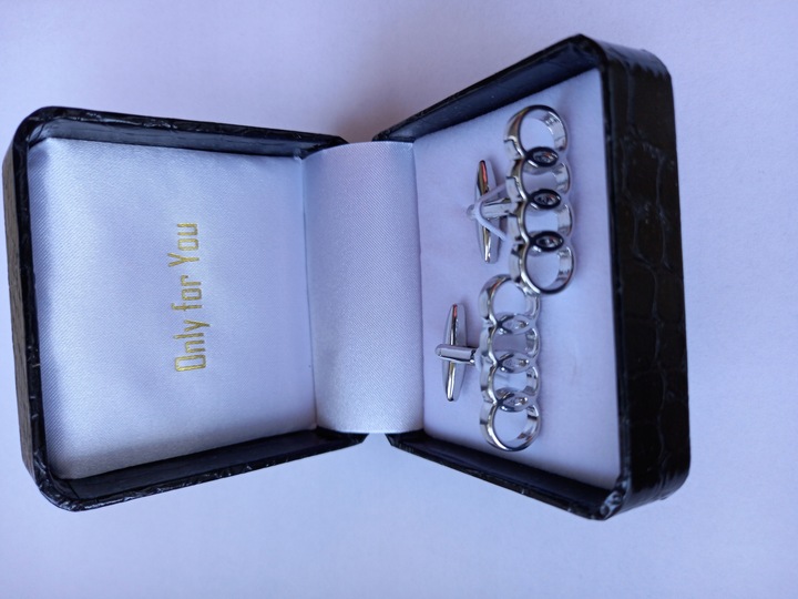 Tytanowe spinki do mankietów EXC dla miłośnika Audi RS + gratis szkatułka