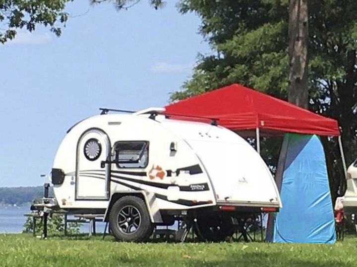 NAMIOT TURYSTYCZNY KEMPINGOWY WC PRZEBIERALNIA TOALETA PRYSZNIC WC