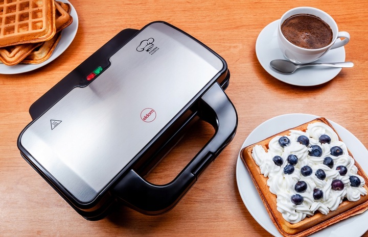 Gofrownica Eldom WA100S 1000W srebrna