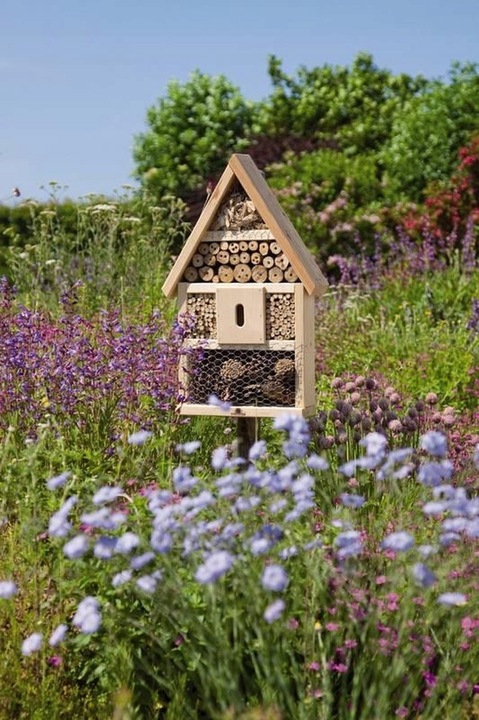 BUDKA LĘGOWA DOMEK HOTEL MOTYLI Z KORĄ + KLOCEK DLA OWADÓW TRAPEZ Z DREWNA
