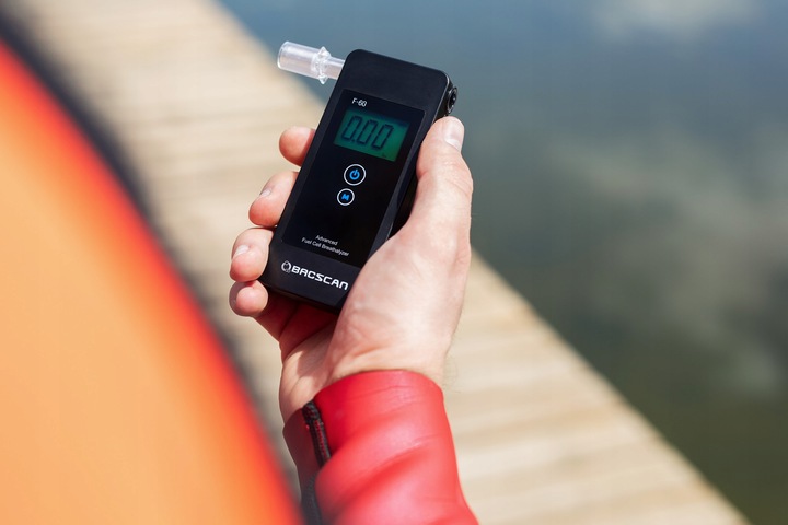 Alkomat BACSCAN F60 PRO + pokrowiec + ustniki 25 + prezent