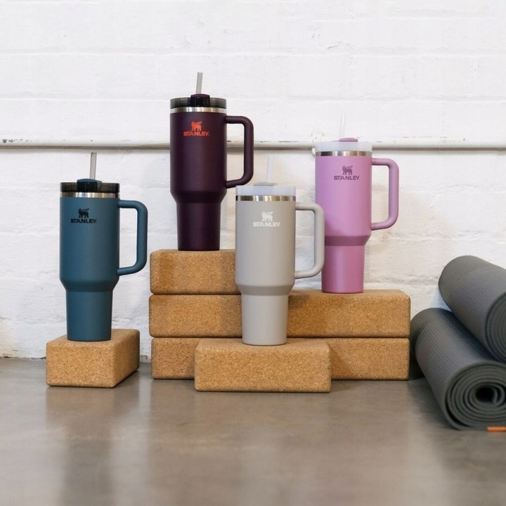 Tumbler ze stali nierdzewnej Quencher H2.O FlowState 1180ml Stanley Plum