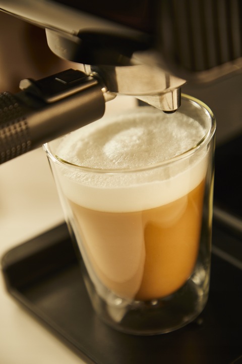 Ekspres kolbowy z dyszą spieniającą KRUPS Authentic+ C50 XP3818 15 bar