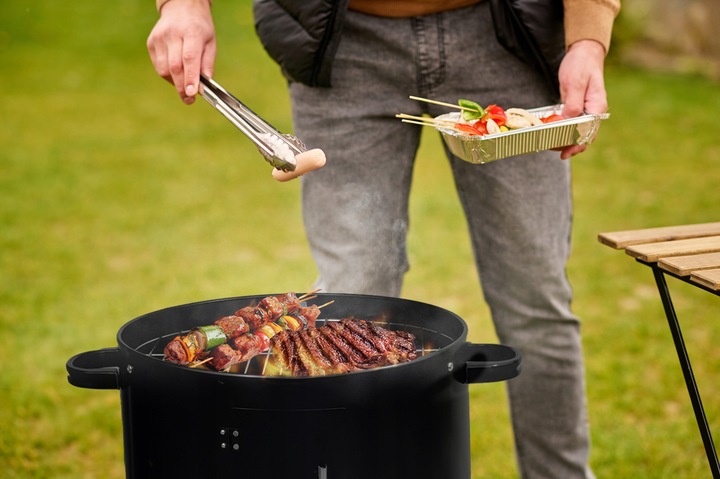 DOMOWA WĘDZARNIA GRILL WĘGLOWY Z TERMOMETREM 3 RUSZTY BBQ 1004