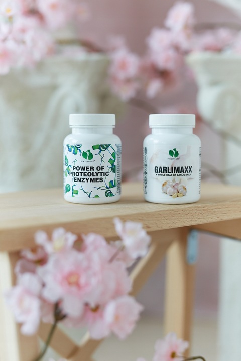 For long life POWER OF PROTEOLYTIC ENZYMES - lumbrokinaza, nattokinaza, ATP