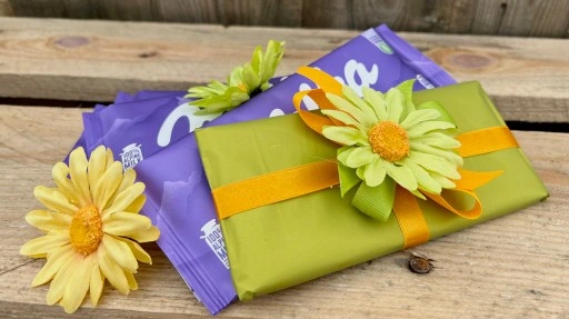 Fajny Prezent na Wielkanoc Zestaw Kosz BOX Prezentowy Czekolada Herbata