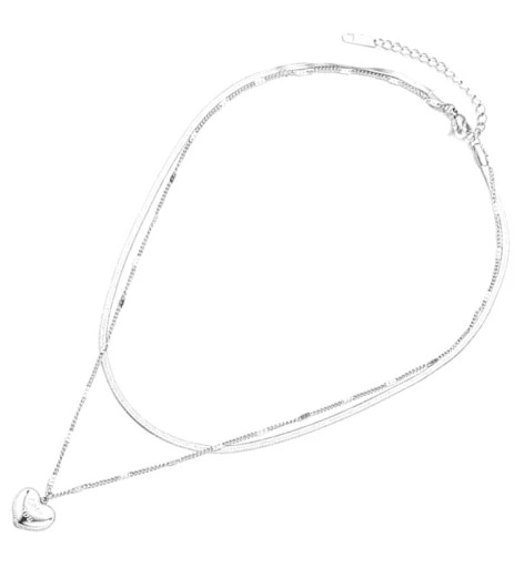 Naszyjnik lancuszek srebrne serduszko CELEBRYTKA