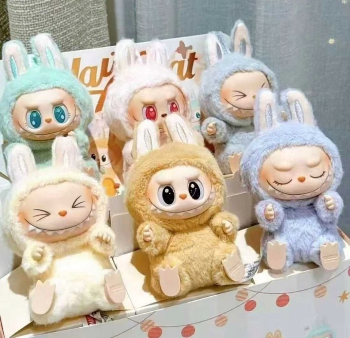 LABUBU HAVE A SEAT THE MONSTERS BRELOK MASKOTKA PLUSZOWA KOLEKCJONERSKA