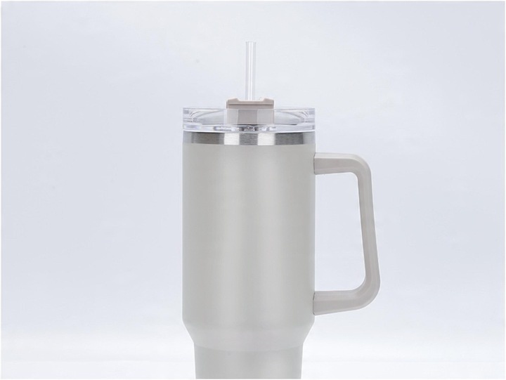 MagiCook KUBEK TERMICZNY 1200 ML ZE SŁOMKĄ STYLE USA Jasna Szarość