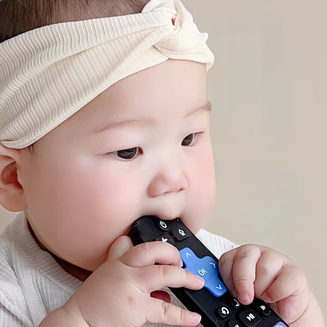 ZĄBKOWANIE ZABAWKI DO ŻUCIA GRYZAK DLA NIEMOWLĄT PILOT CZARNY