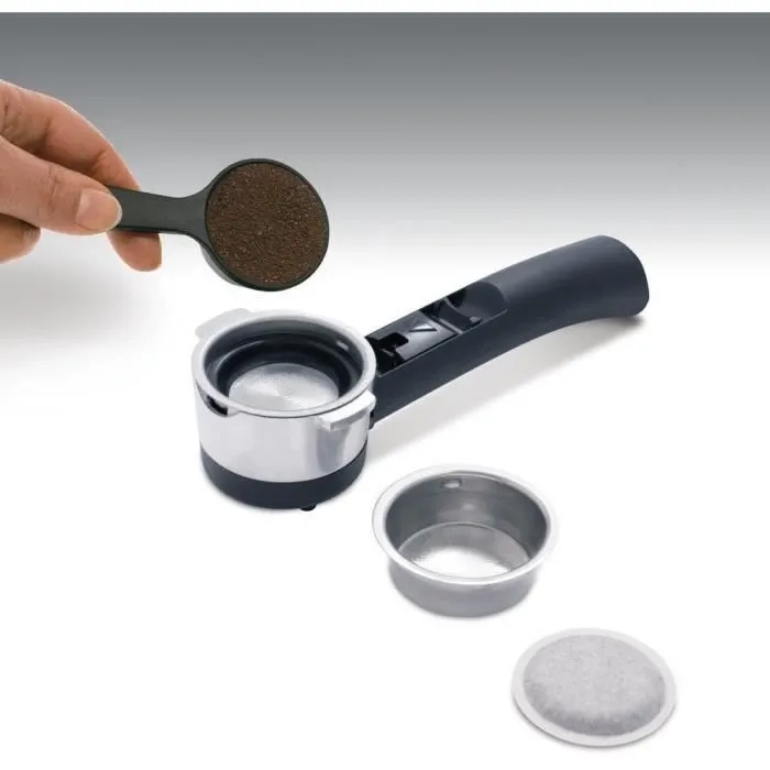 Kolbowy ekspres ciśnieniowy De'Longhi EC 221.B 1100 W czarny