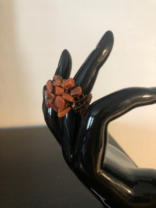 Pierścionek na gumce piasek pustyni i toho kamienie 9