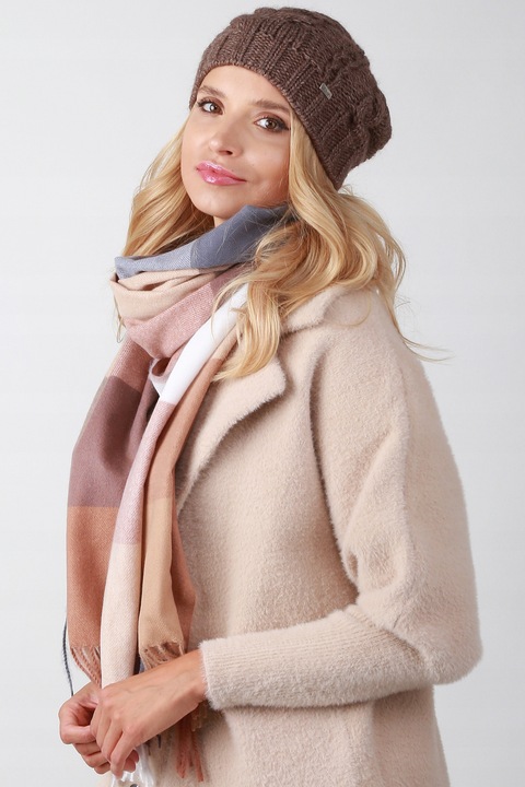 Brązowa czapka damska smerfetka - A4