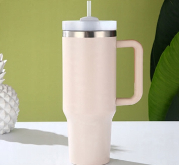 KUBEK TERMICZNY ZE SŁOMKĄ 1200ML KUBEK TERMICZNY ZE SŁOMKĄ PUDROWY RÓŻ