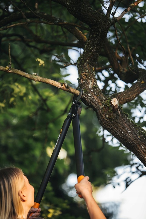 FISKARS POWERGEAR Sekator ogrodowy L78 nożycowy dwuręczny do gałęzi 69cm