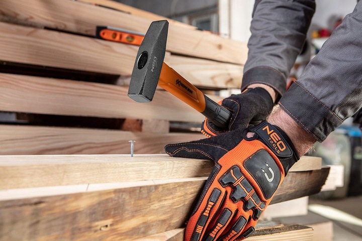 NEO 25-146 Młotek ślusarski 800 g