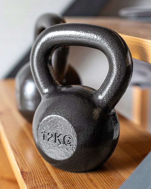 KETTLEBELL ODWAŻNIK DO ĆWICZEŃ KETTLE HANTLA HANTEL ŻELIWNY FITNESS 12KG
