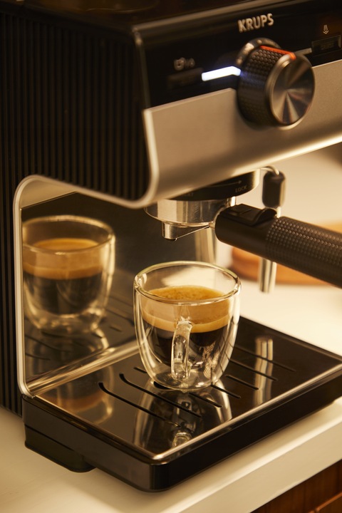 Ekspres kolbowy z dyszą spieniającą KRUPS Authentic+ C80 XP384G 15 bar