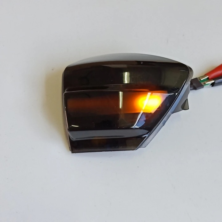 Kierunkowskazy LED Ford S-Max C-Max Kuga dynamiczne dymione lusterko