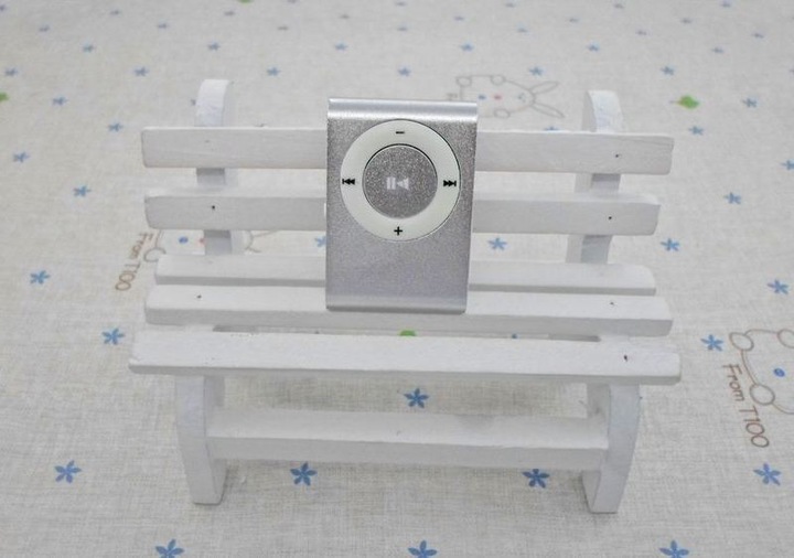 ODTWARZACZ MP3 KLIPS SŁUCHAWKI + KARTA SD 8GB