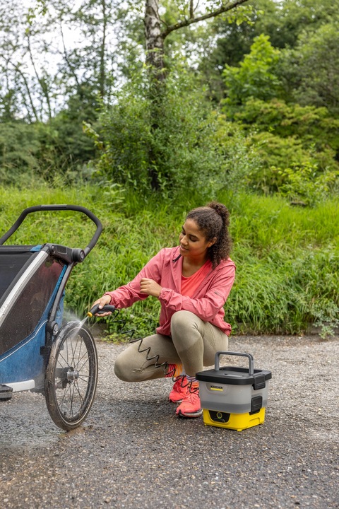 Przenośna myjka ciśnieniowa akumulatorowa Karcher OC 4