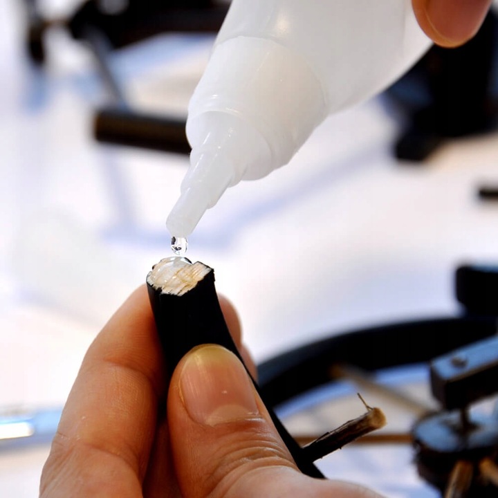 Klej cyjanoakrylowy z aktywatorem 65g +200ml Akfix