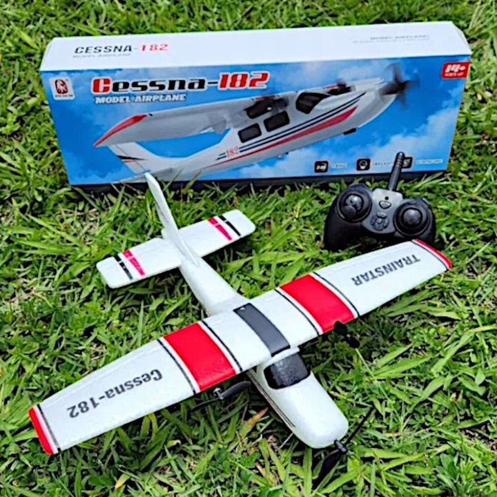 SAMOLOT ZDALNIE STEROWANY LATAJĄCY SZYBOWIEC RC MODEL CESSNA 182 PILOT 2,4