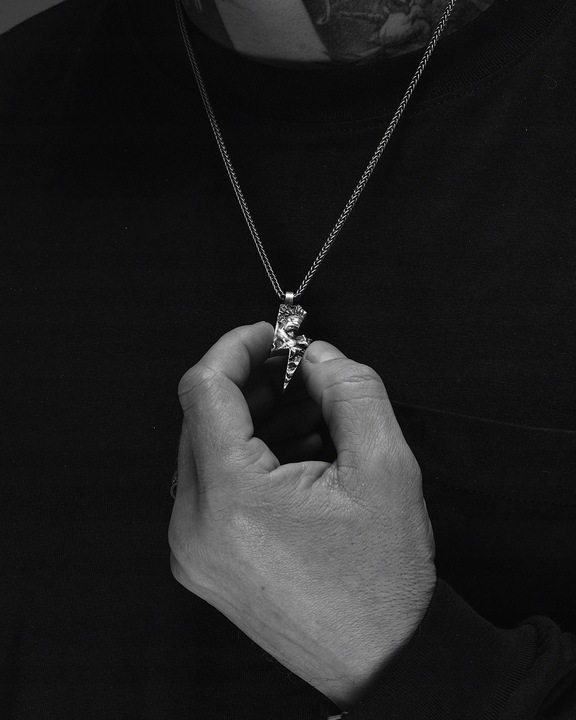 Srebrny wisiorek ZEUS. LIGHTNING