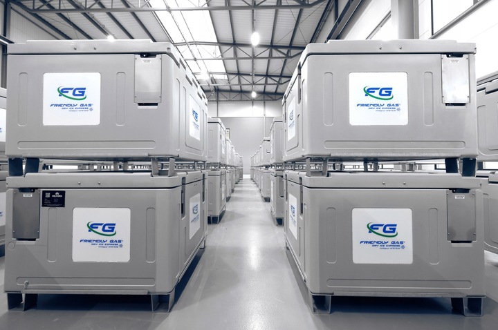 SUCHY LÓD GRANULAT 16 MM 20 KG + 1 KG GRATIS / TANIEC W CHMURACH / CATERING