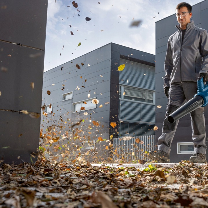 DMUCHAWA DO LIŚCI Bosch AKUMULATOROWA GBL 18V-750 MOCNA BiTurbo !