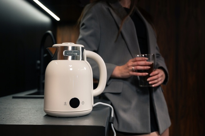 CZAJNIK ELEKTRYCZNY BEZPRZEWODOWY STALOWY RETRO DŹWIĘK BEŻOWY 2200W 1,5L