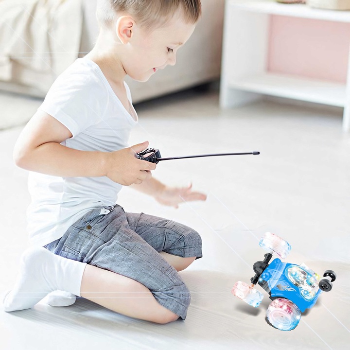 AUTO TWISTER SAMOCHÓD ZDALNIE STEROWANY AKROBATA KASKADER R/C BĄCZEK STUNT