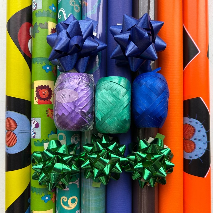 Zestaw do pakowania prezentów papier i ozdoby ZST39 8szt i dodatki