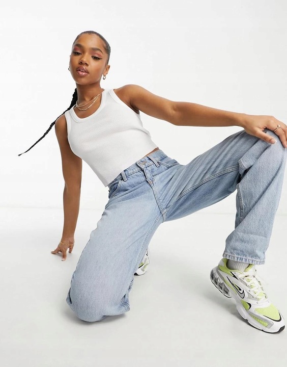 BIAŁY KRÓTKI TOP TEKSTURA BASIC V9Q NH2__S