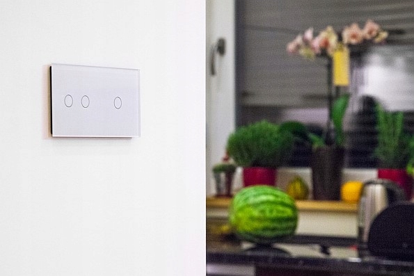 VL-C701-68 WŁĄCZNIK DOTYK POJEDYN. LIVOLO SZKŁO EU