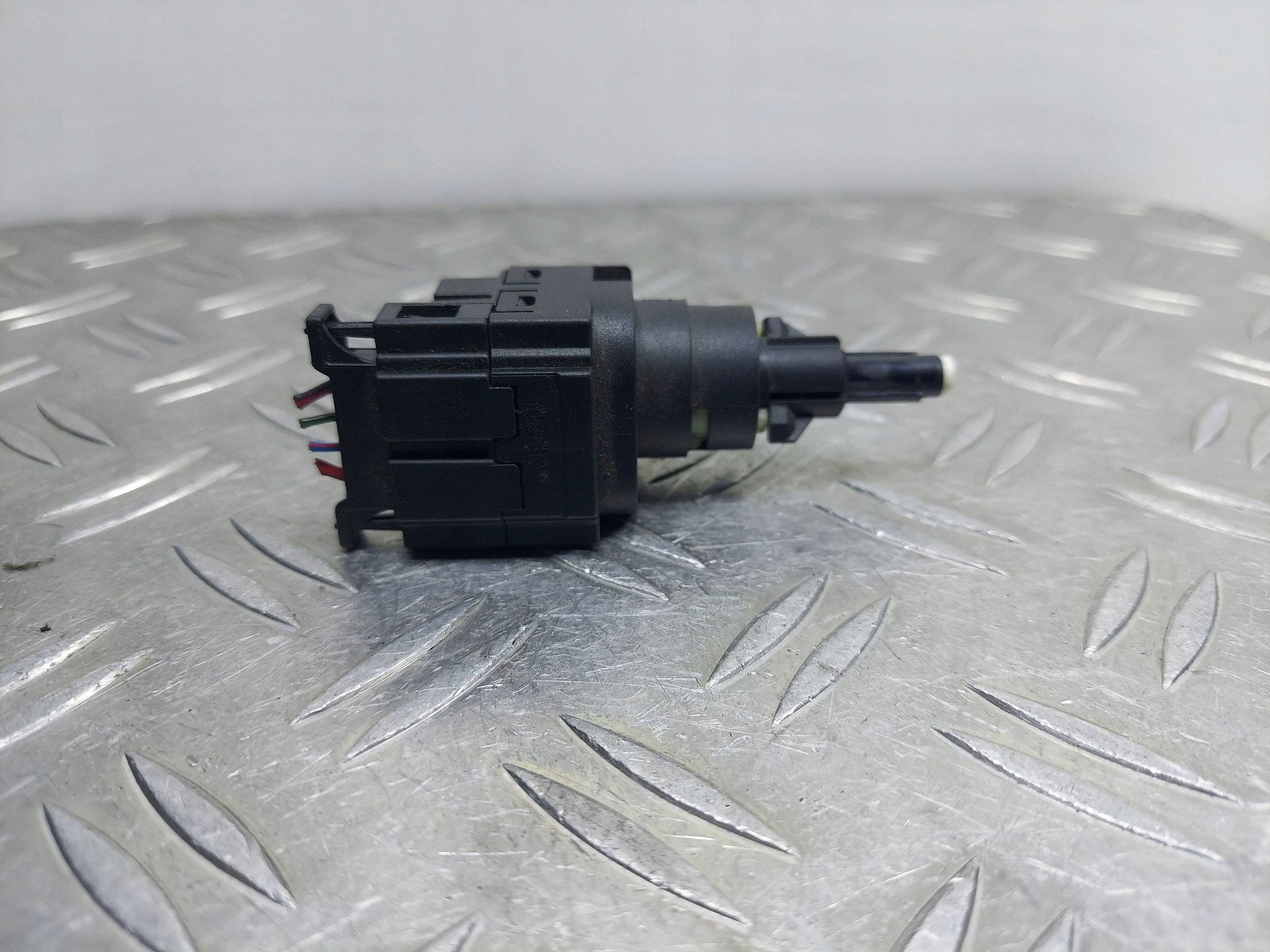 CZUJNIK HAMULCA WŁĄCZNIK ŚWIATEŁ STOP AUDI A3 8P 6Q0945511