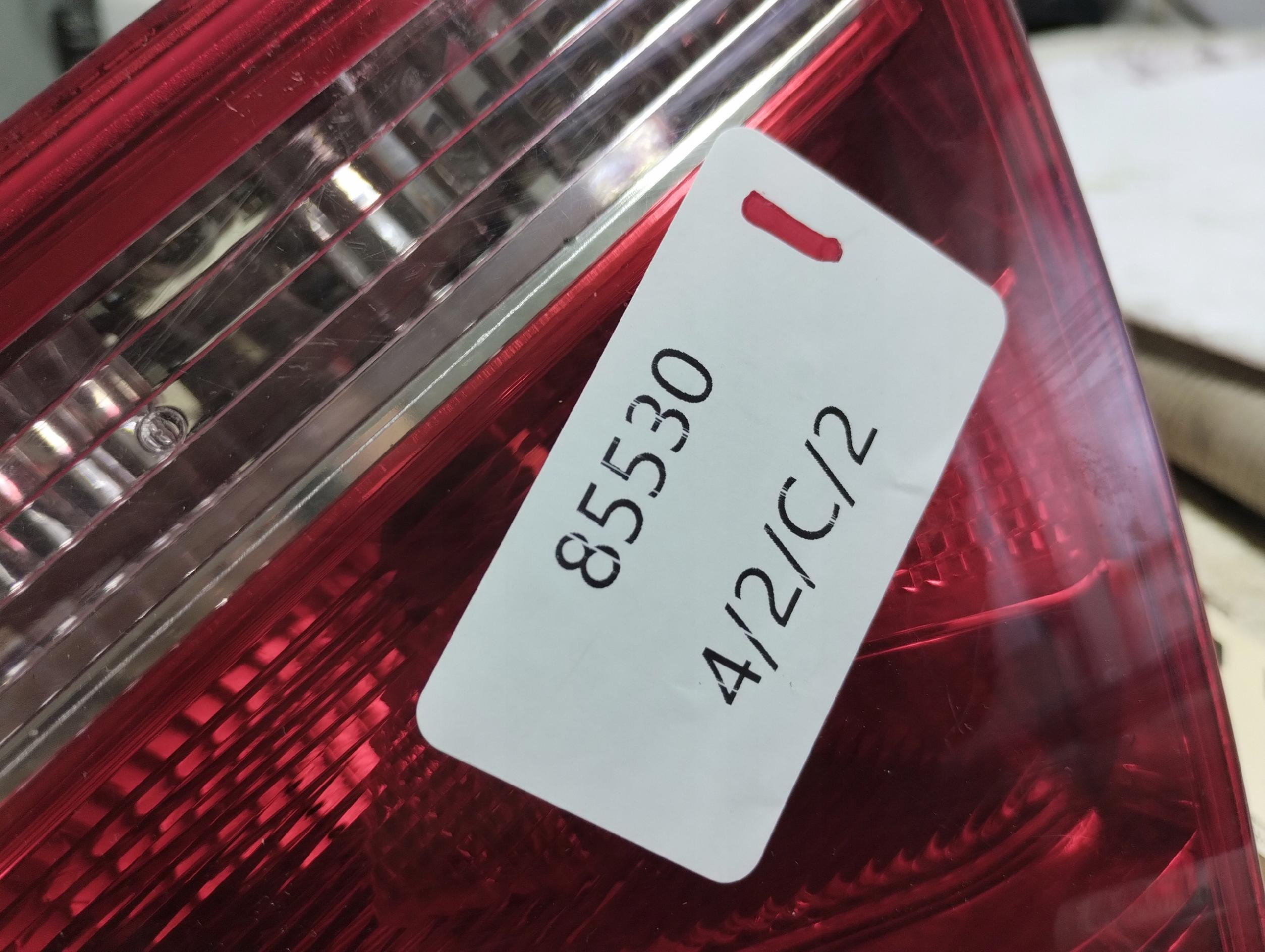 AUDI A5 8T LAMPA PRAWA TYŁ KLAPA 8T0945094