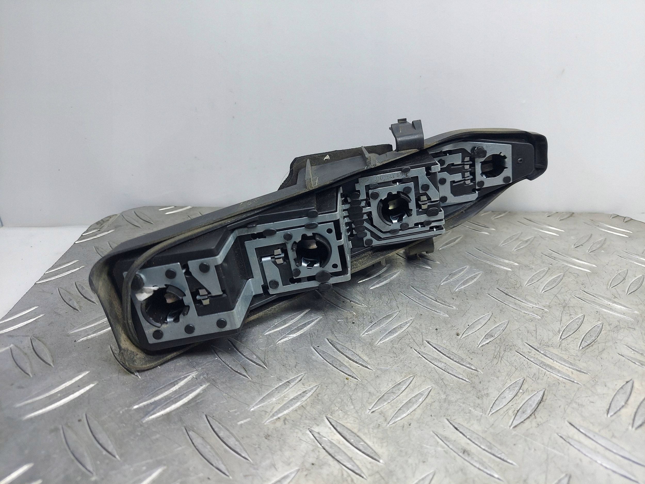 WKŁAD LAMPY LEWY TYŁ RENAULT SCENIC II 159118