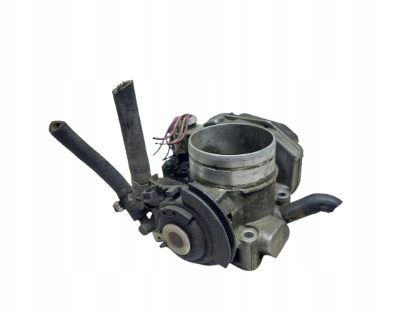 AUDI A3 8L 1.8 20V PRZEPUSTNICA 06A133064M
