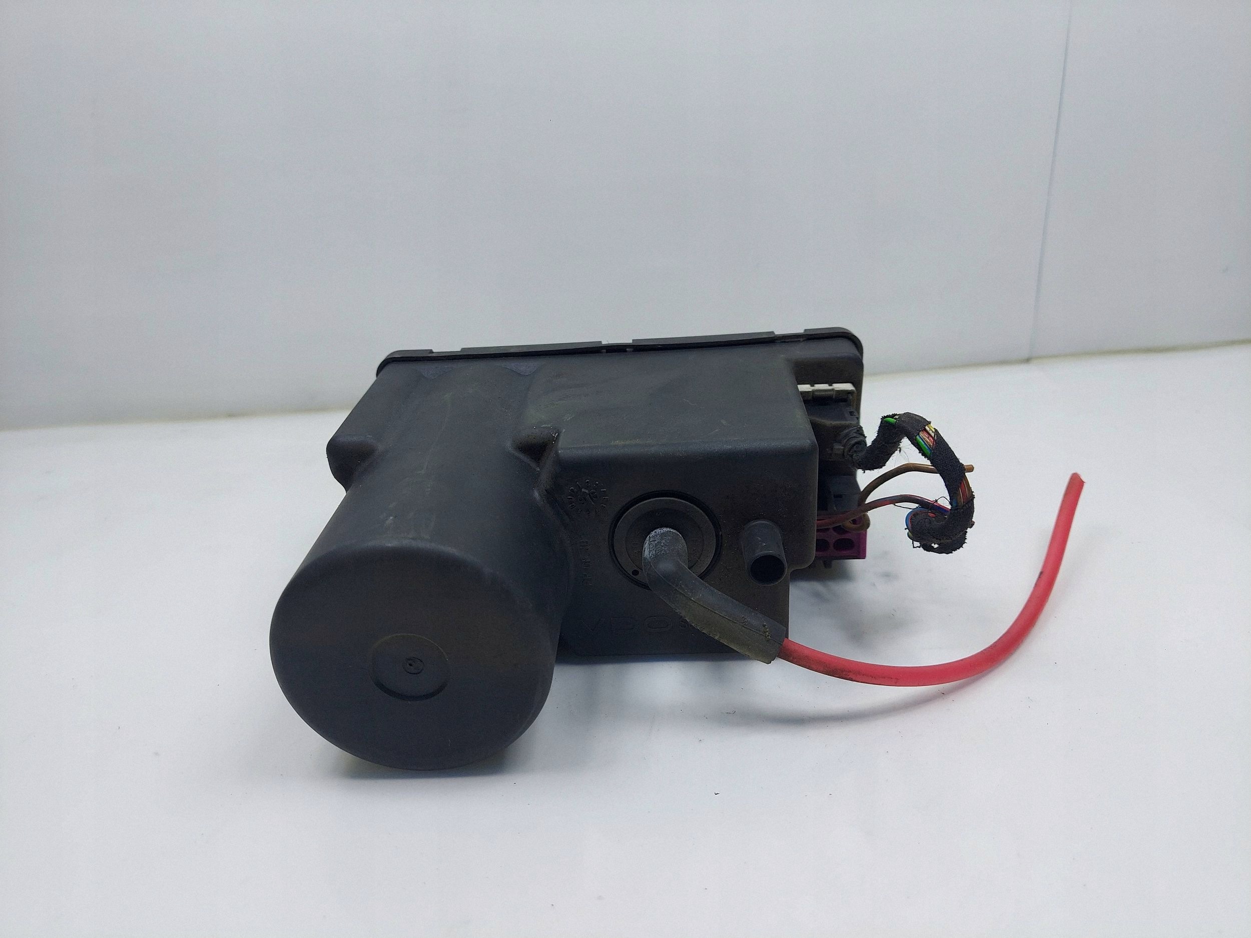 POMPKA ZAMKA CENTRALNEGO AUDI A4 B5 4A0862257A
