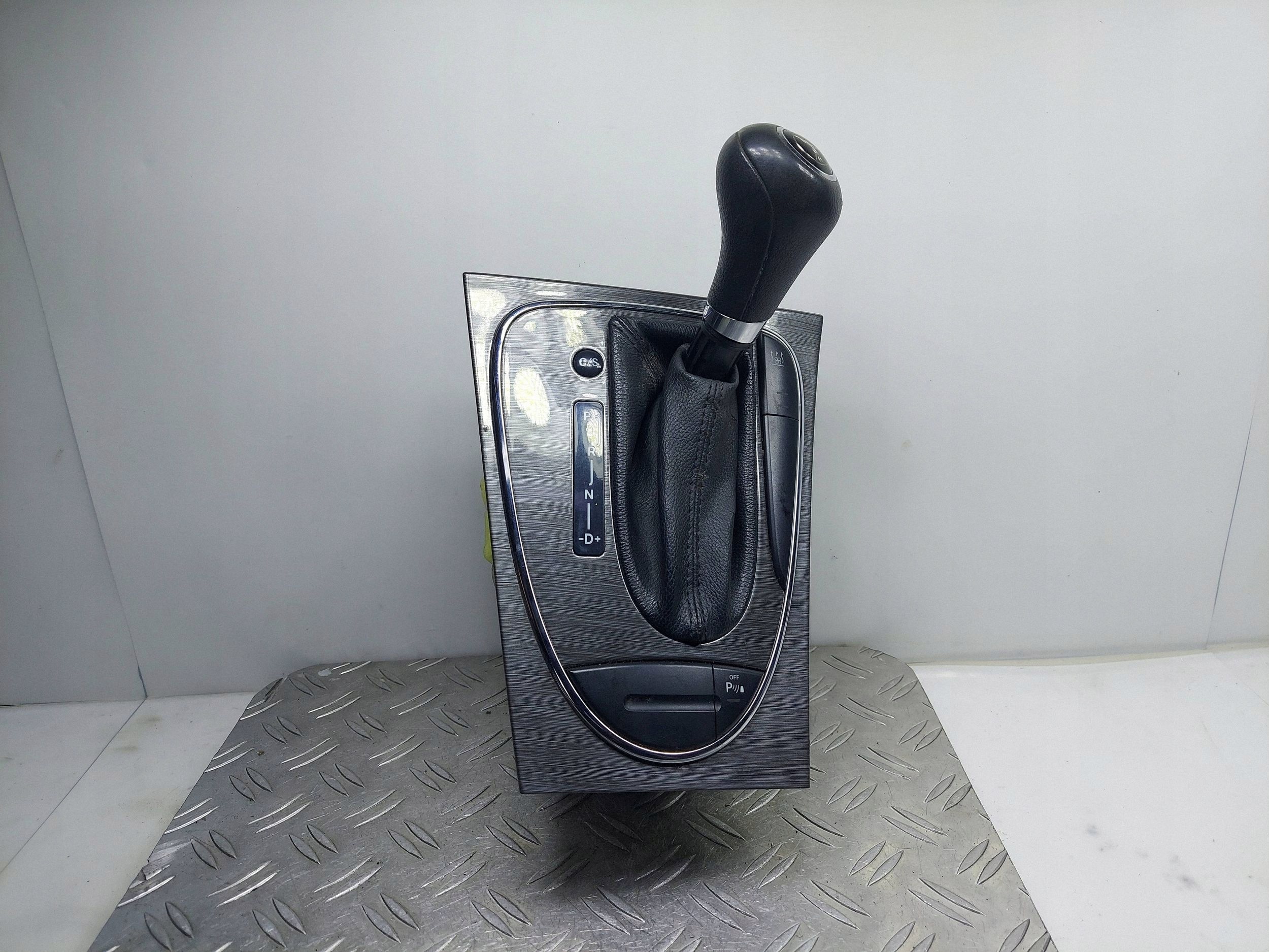 LEWAREK WYBIERAK ZMIANY BIEGÓW PANEL MERCEDES W211 A2112674224 2118205210