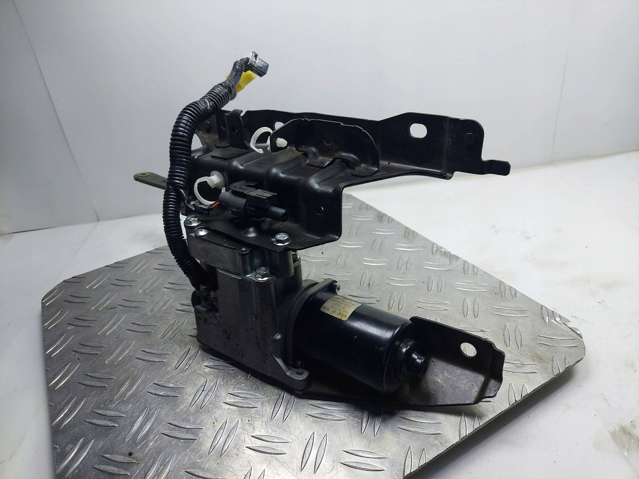 MECHANIZM SIŁOWNIK KLAPY BAGAŻNIKA HONDA ACCORD VII 0890010A