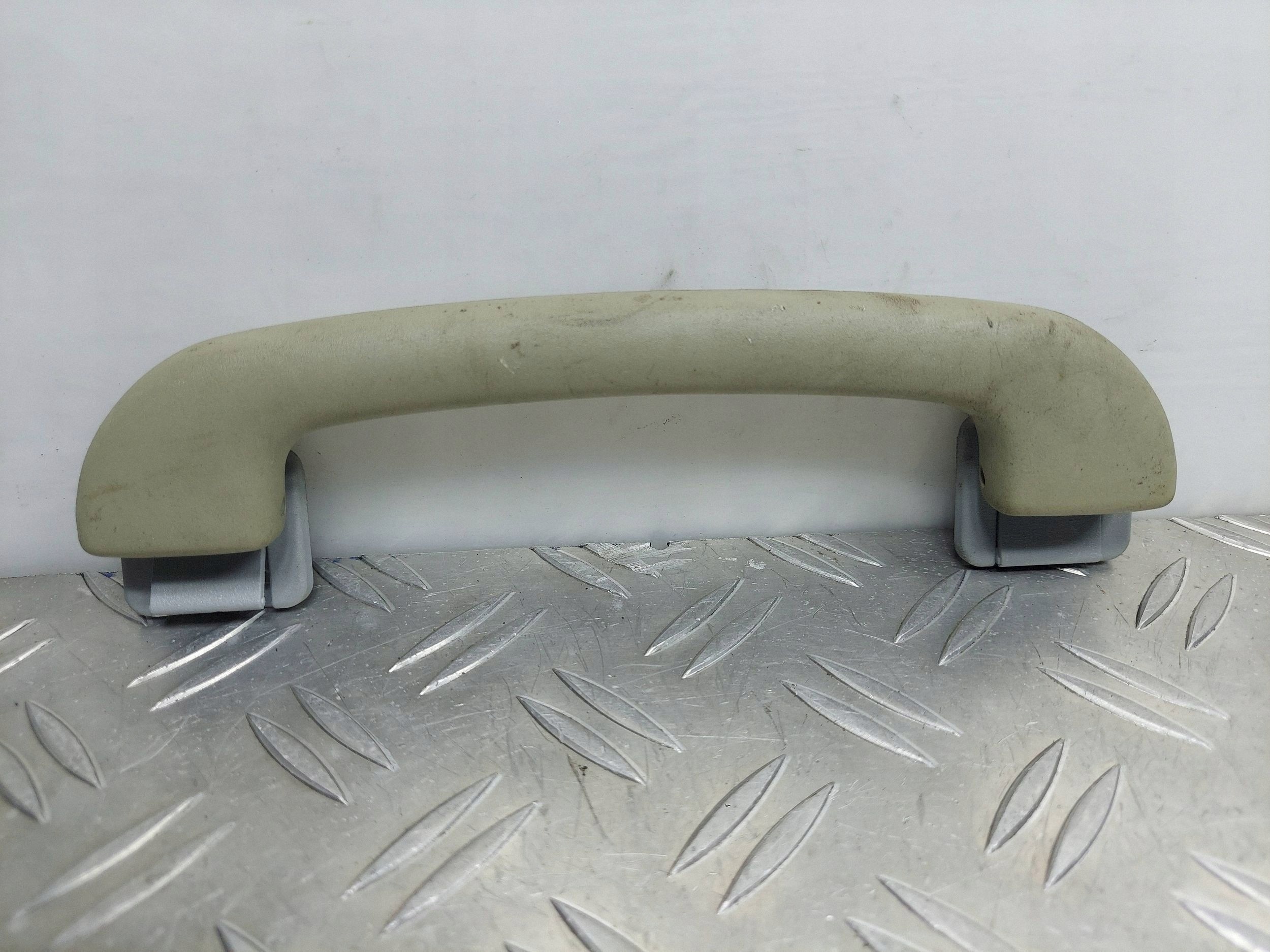 UCHWYT RĄCZKA PODSUFITKI MERCEDES W208 A2088100151